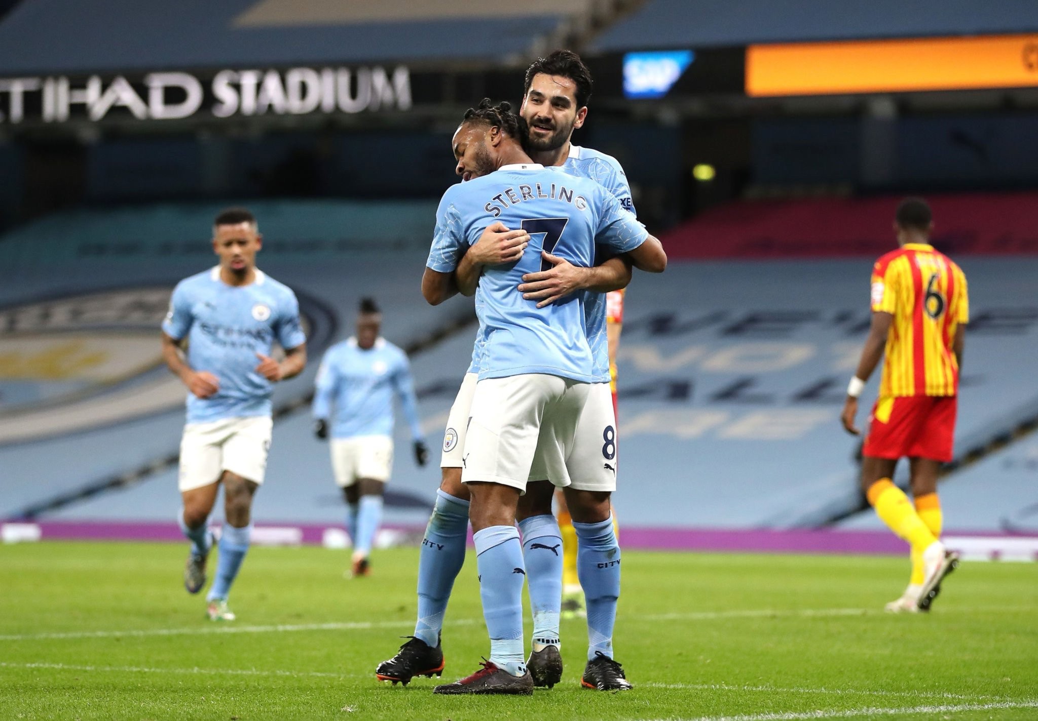 夫斯基的坚 夫斯基的坚